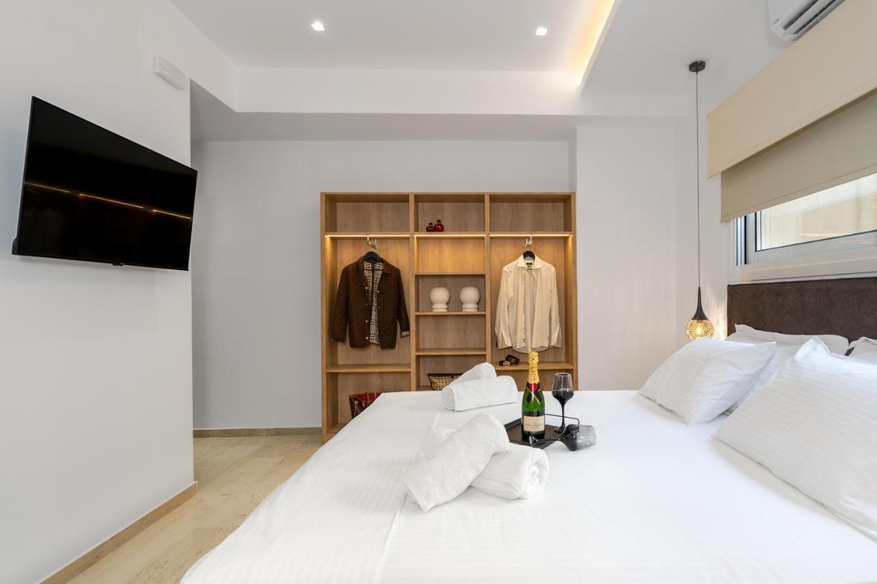 Luxury Suite In Downtown イラクリオン エクステリア 写真