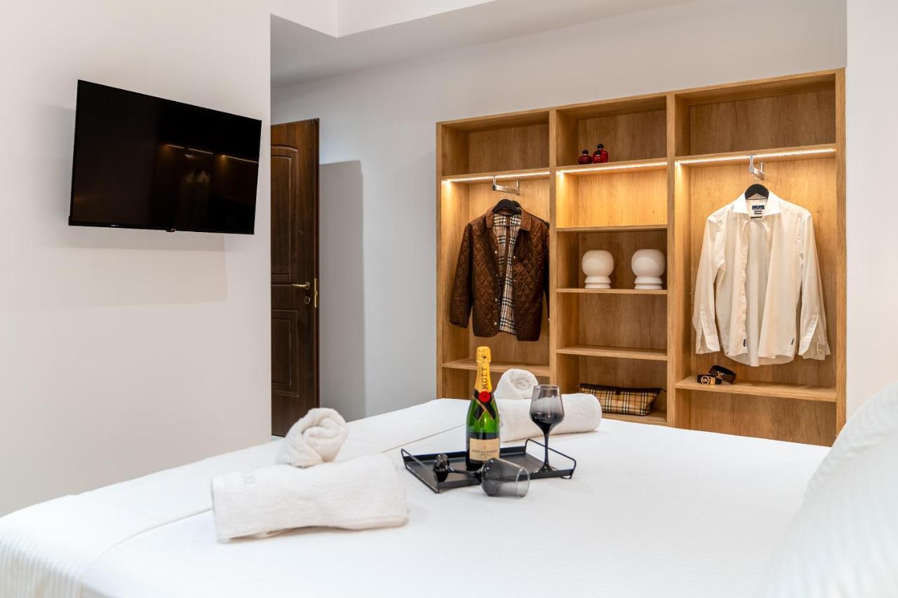 Luxury Suite In Downtown イラクリオン エクステリア 写真