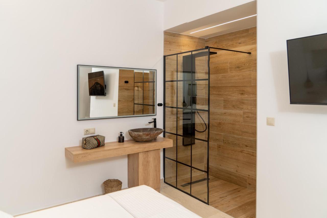Luxury Suite In Downtown イラクリオン エクステリア 写真