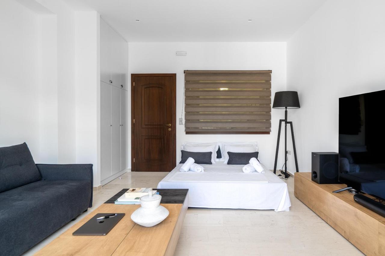 Luxury Suite In Downtown イラクリオン エクステリア 写真