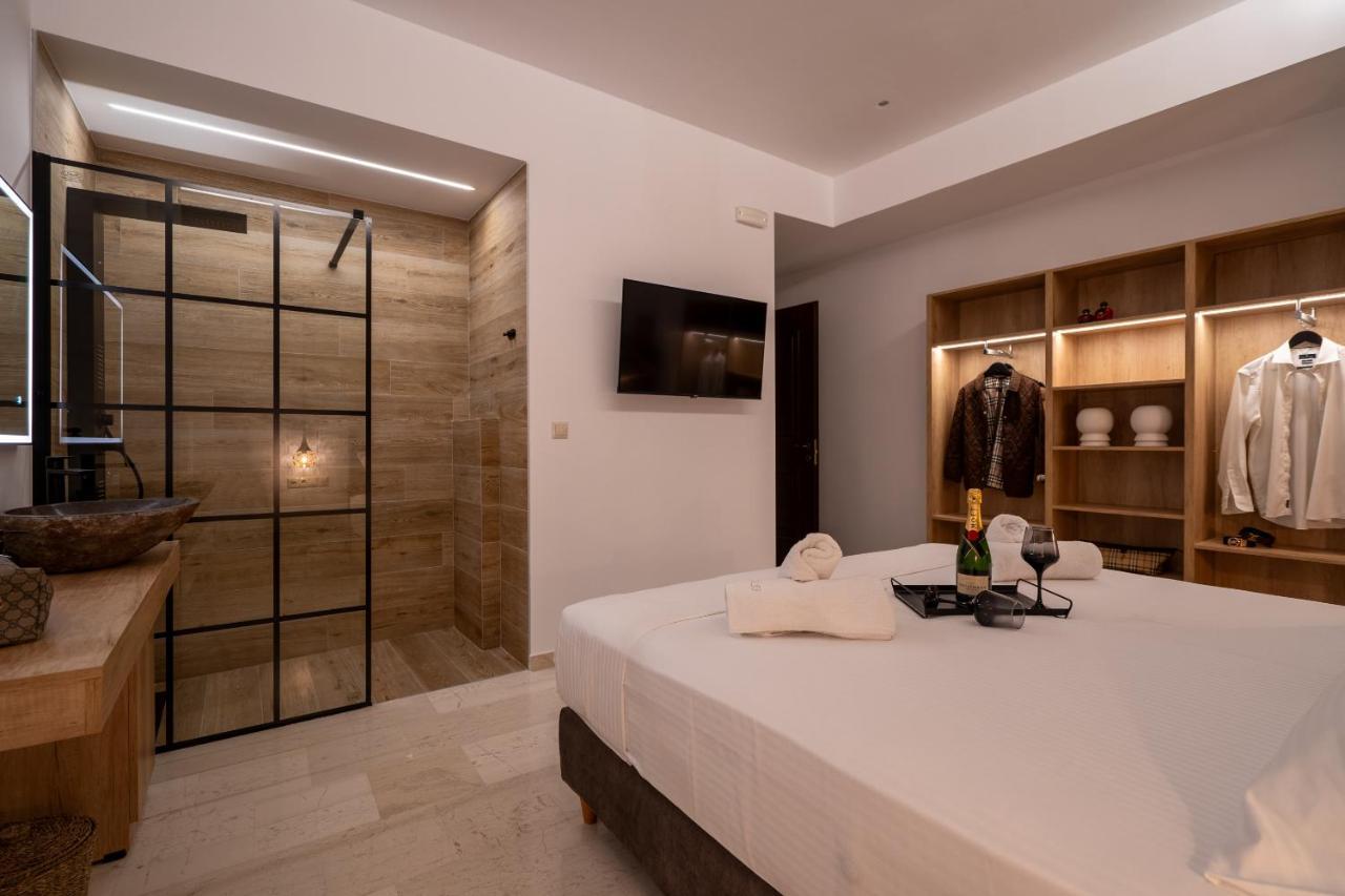 Luxury Suite In Downtown イラクリオン エクステリア 写真